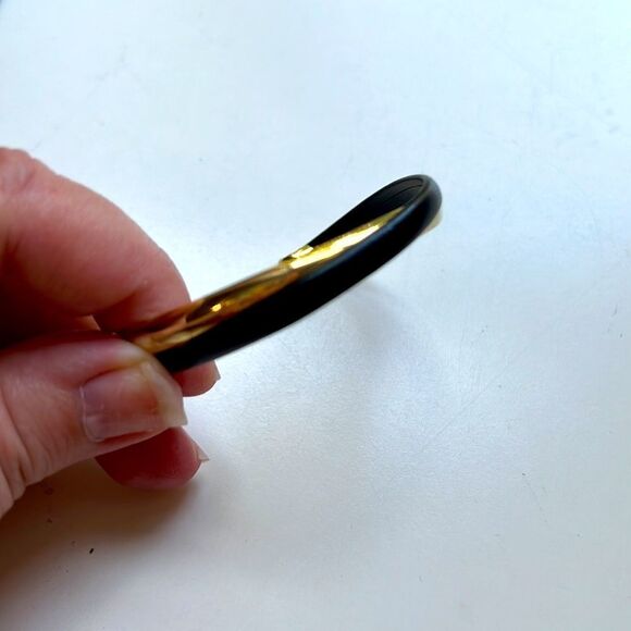 HOST PICK Shiraleah Gold and Leather Verna Cuff Bracelet Sz S - Picture 3 of 3